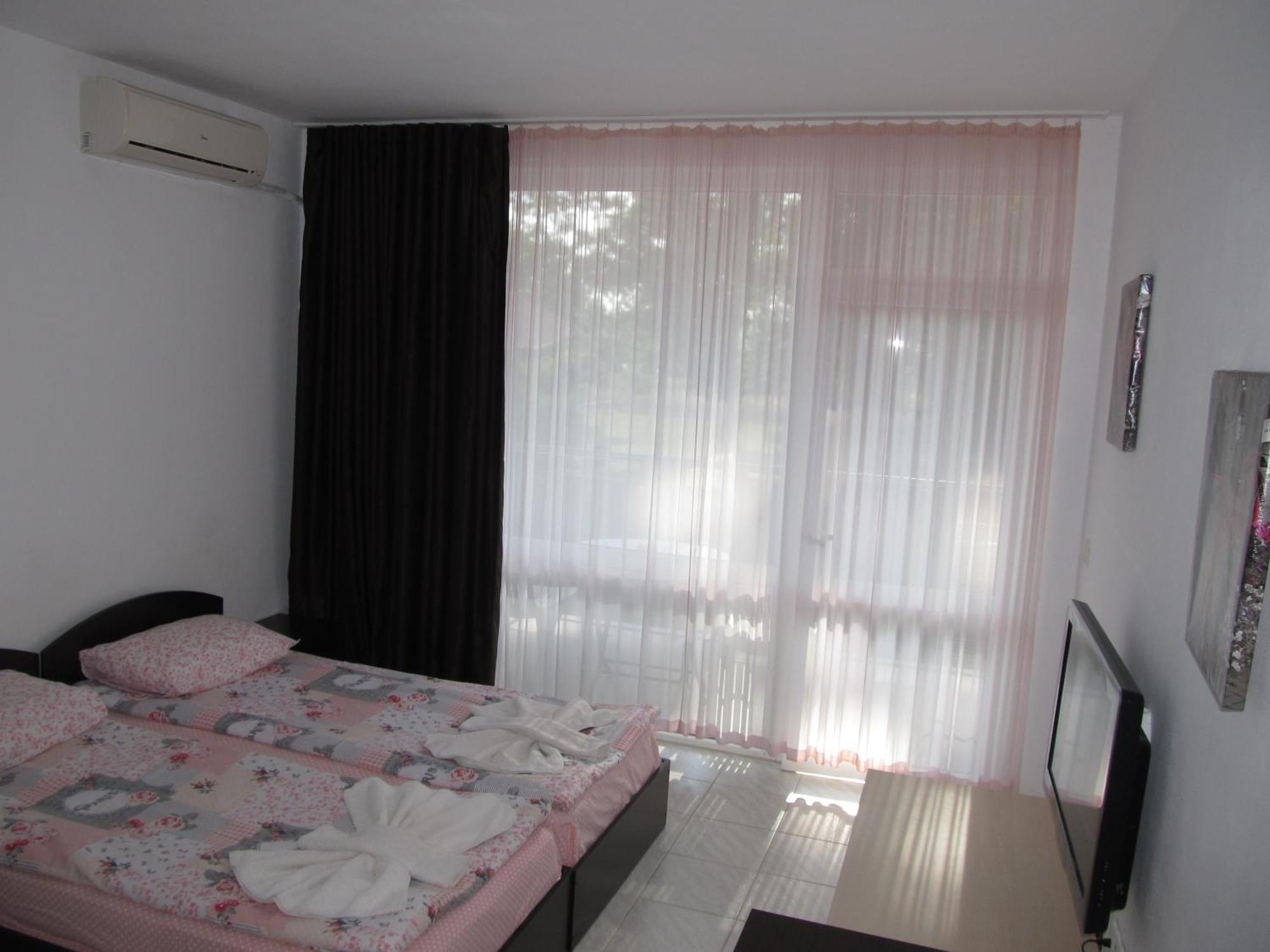 Apartments And Studios In Cote D'Azure Sunny Beach Exterior photo